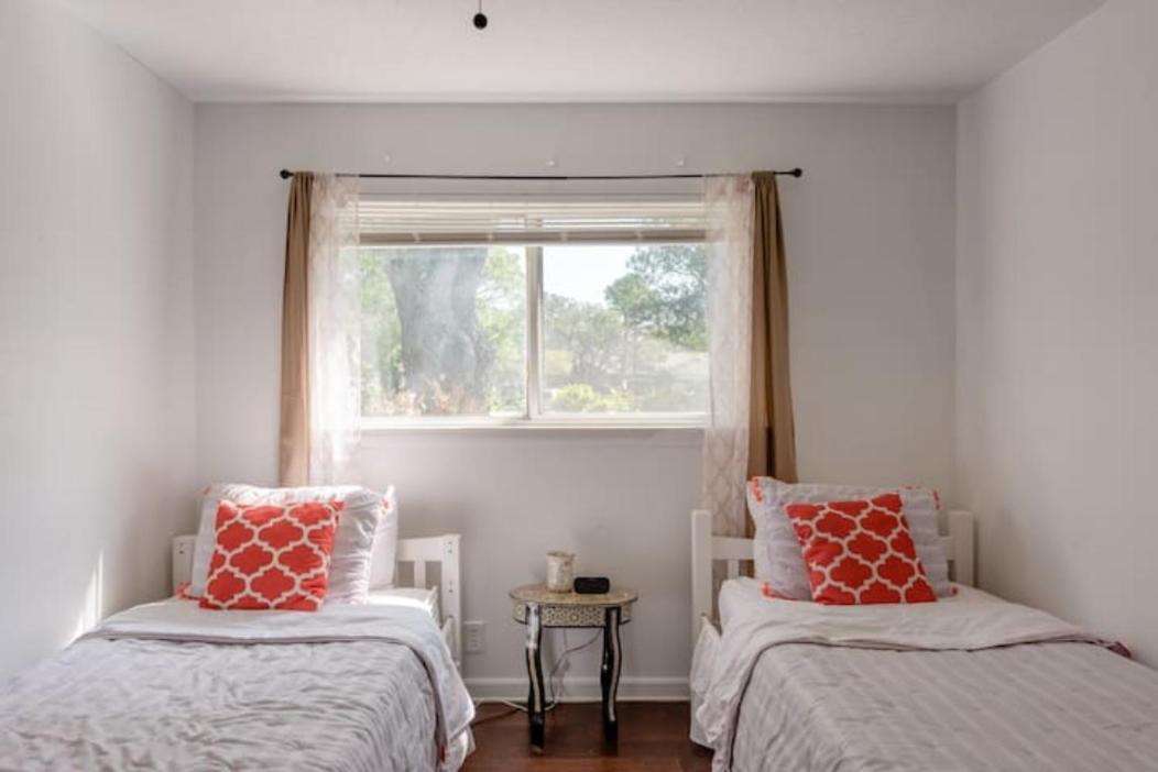 Oasis 3 Near Dfw Airport With Mediterranean Setting Irving Bagian luar foto