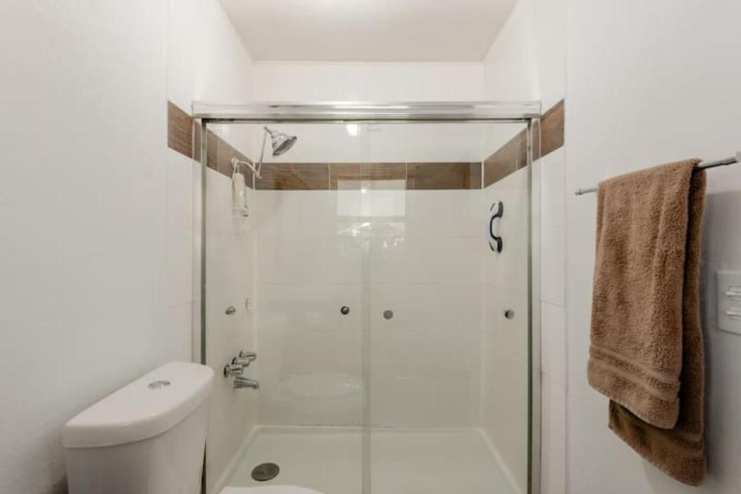 Oasis 3 Near Dfw Airport With Mediterranean Setting Irving Bagian luar foto